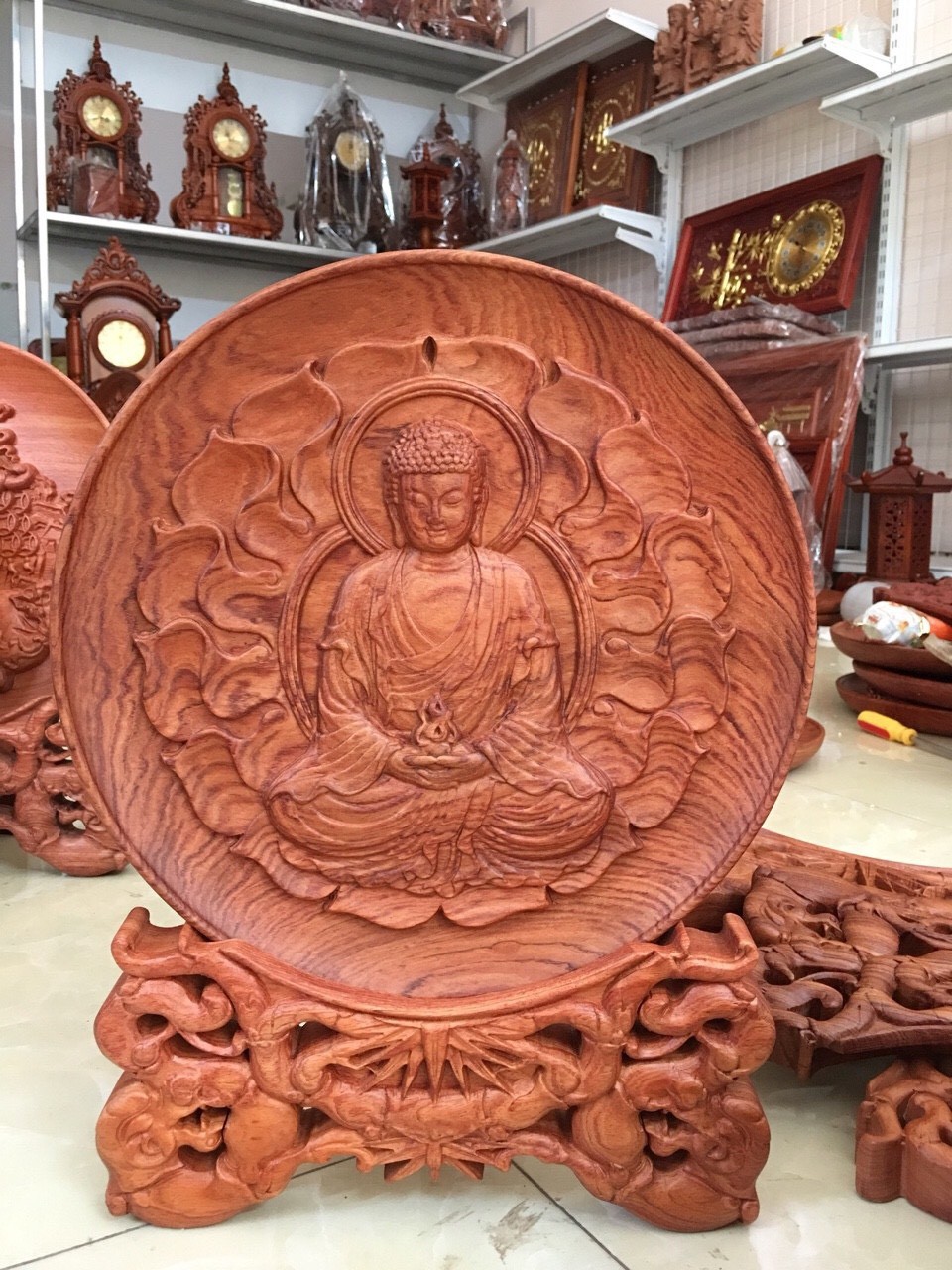 Đĩa Phật gỗ Hương đường kính 38cm